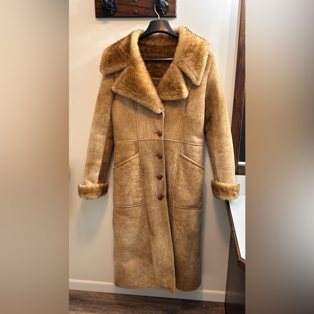 Ardeny LIKE NEW Women's LONG Tan LAMBS WOOL Coat